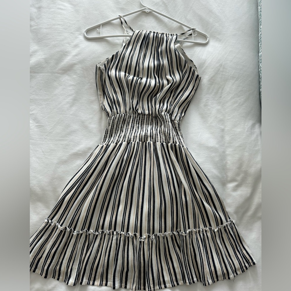 She + Sky dress. Cream and navy. Size small